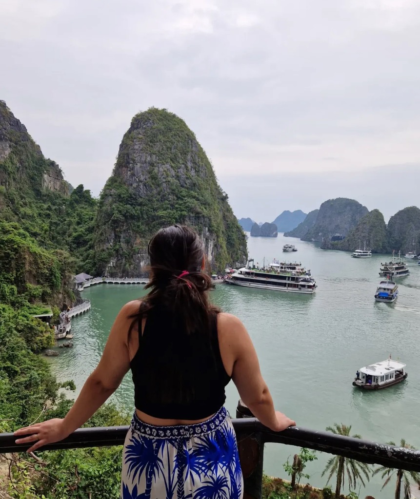 Chaymae and Soufiane sightseeing Vietnam coastline